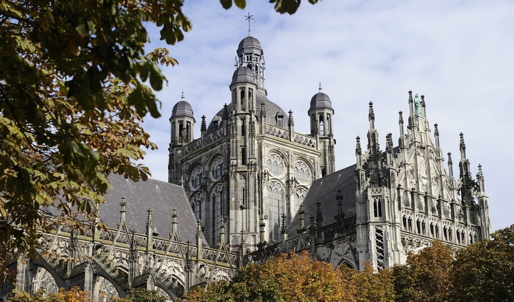 De parochie Heilige Johannes Evangelist in 's-Hertogenbosch ontving 28.683 euro. (beeld anp / Lex van Lieshout)