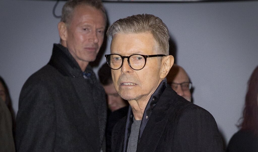 Zanger David Bowie op 7 december 2015 na de première van de musical Lazarus in New York. (beeld anp / Bernard Rubsamen)