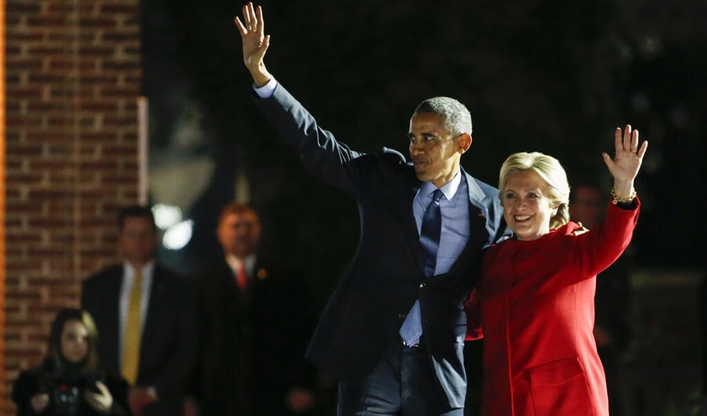 Voormalig president Barack Obama en Hillary Clinton zouden met het 'neponderzoek' naar Russische inmenging in 2016 Trump willen ondermijnen. (beeld afp / Kena Betancur)