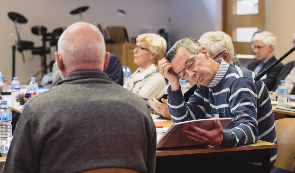 De Nederlands-gereformeerden beleggen een extra vergadering om te praten over de hereniging met de Gereformeerde Kerk vrijgemaakt. (beeld Dick Vos)