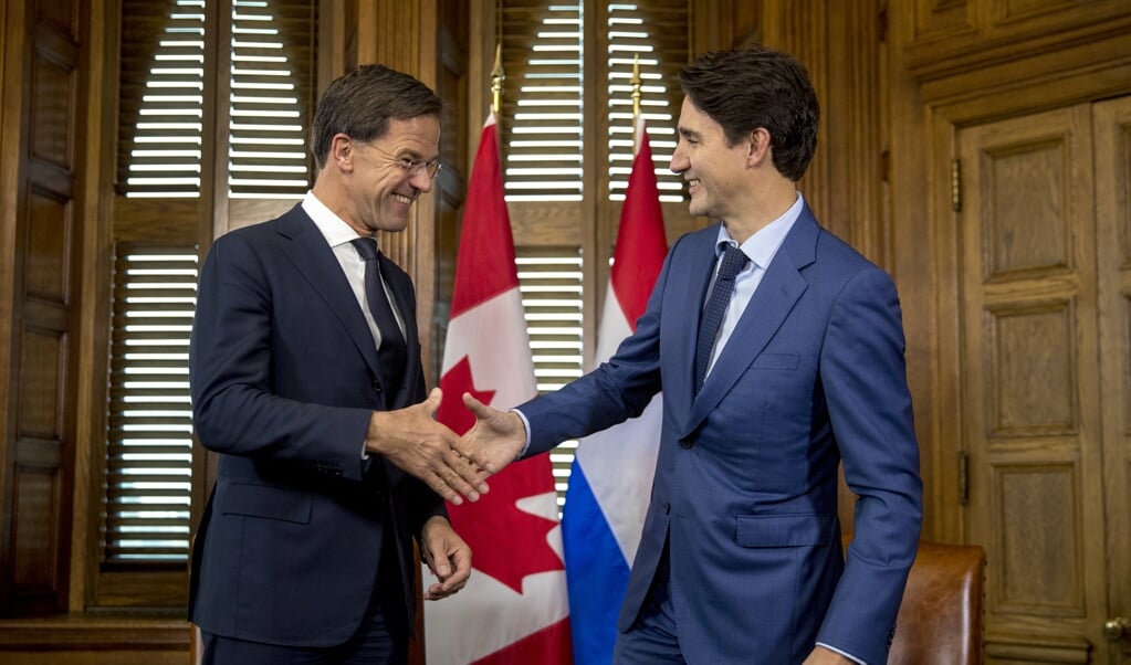 Minister-president Mark Rutte met de Canadese premier Justin Trudeau in het Torentje. (beeld anp / Jerry Lampen)