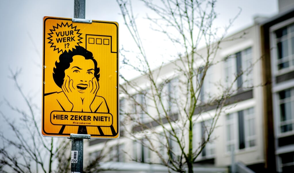 Een bord dat een vrijwillig vuurwerkvrije zone aanduidt. In zo'n zone geldt een vuurwerkverbod. (anp)