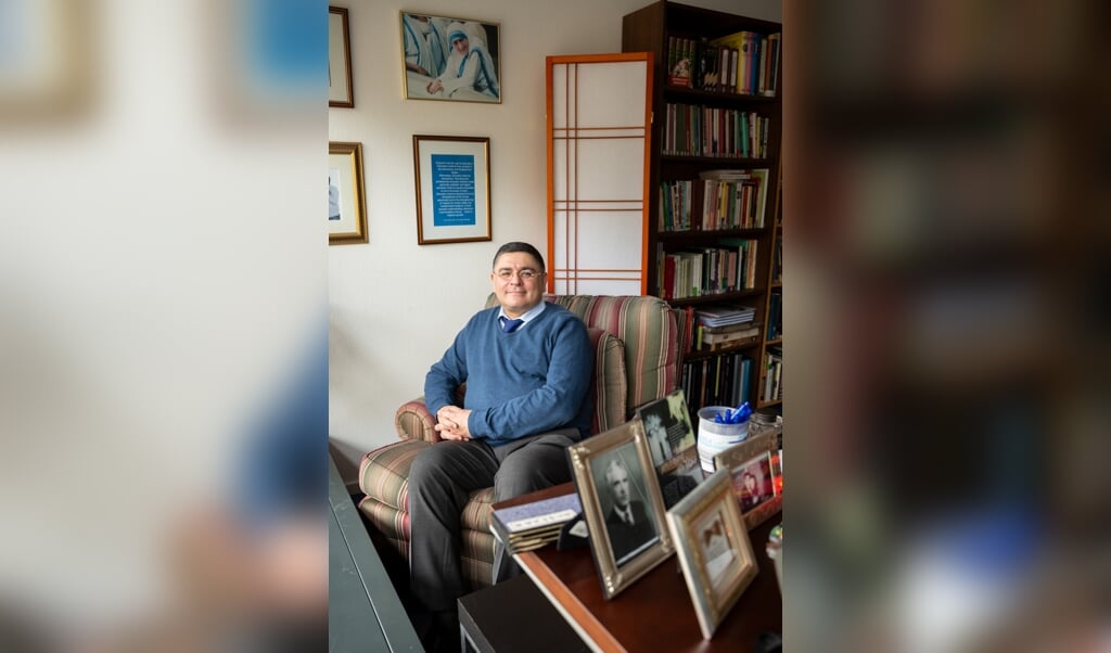 Samuel Lee is kritisch over zijn eigen rol in de pinksterbeweging. 'Ik werd zo’n beetje een bemiddelaar tussen mensen en God.' (beeld Klaas Driebergen)