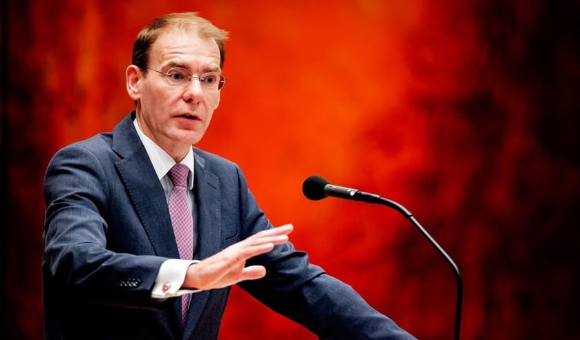 2019-12-04 13:59:02 DEN HAAG - Staatssecretaris Menno Snel van Financien tijdens het debat in de Tweede Kamer over het optreden van de Belastingdienst in de affaire rond kinderopvangtoeslagen. ANP ROBIN VAN LONKHUIJSEN ( beeld anp)