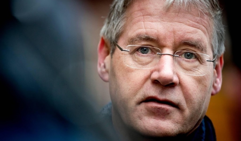 2019-12-13 11:25:06 DEN HAAG - Arie Slob, minister voor Basis- en Voortgezet Onderwijs en Media bij aankomst op het Binnenhof voor de wekelijkse ministerraad. ANP KOEN VAN WEEL ( beeld anp)