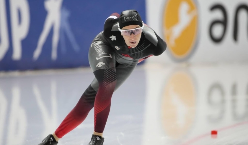 2019-11-15 18:08:55 epa07999813 Ivanie Blondin of Canada in action during the Women's 3000m race at the ISU Speed Skating World Cup in Minsk, Belarus, 15 November 2019. EPA/TATYANA ZENKOVICH ( beeld anp)