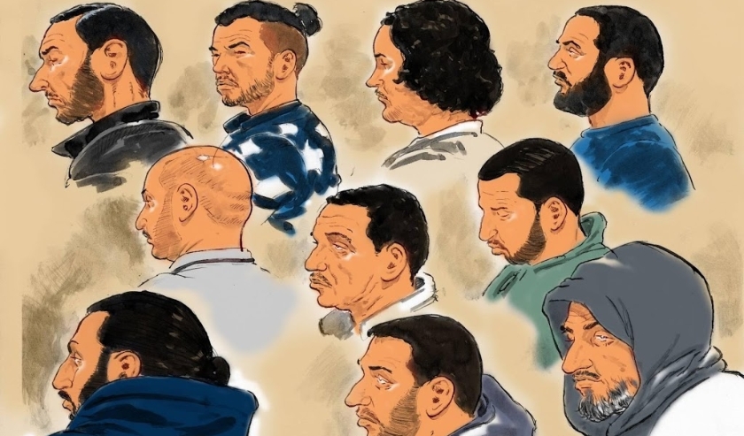2019-12-12 16:53:03 SCHIPHOL - Rechtbanktekening van (vanaf linksboven) eerste rij: Mohammed R., Zacharia A., Charifel A., Mohammed A. tweede rij: Zakaria el H., Bagdad el H., Ricardo O. derde rij: Ashraf B., Mohamed M. en Zakaria R. tijdens een zitting i ( beeld anp)