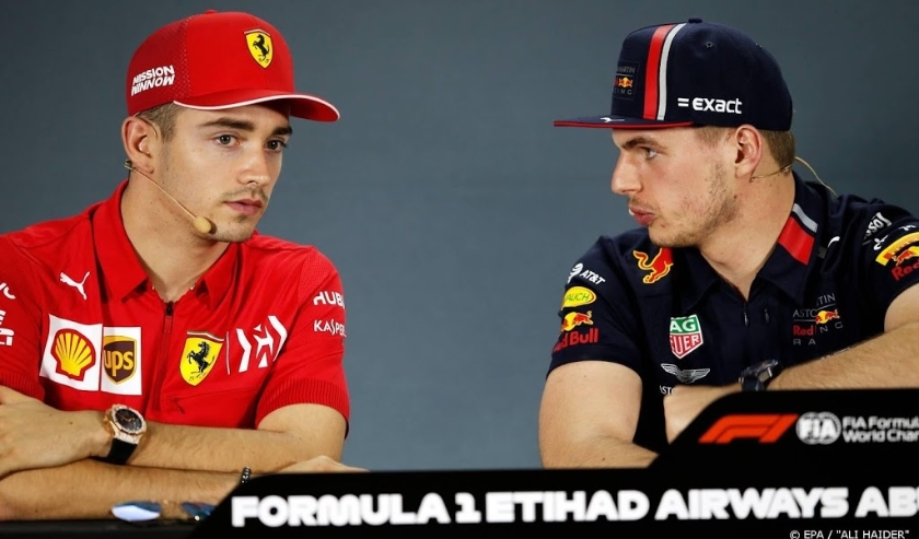 2019-11-28 00:00:00 epa08030826 Monaco's Formula One driver Charles Leclerc (L) of Scuderia Ferrari and Dutch Max Verstappen (R) of Aston Martin Red Bull Racing attend a press conference ahead of the Abu Dhabi Formula One Grand Prix 2019 at Yas Marina Cir ( beeld anp)