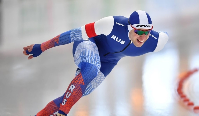 2019-02-09 16:36:35 epa07355502 Viktor Mushtakov of Russia competes in the men's 1000m at the ISU World Single Distances Speed Skating Championships in Inzell, Germany, 09 February 2019. EPA/LUKAS BARTH-TUTTAS ( beeld anp)
