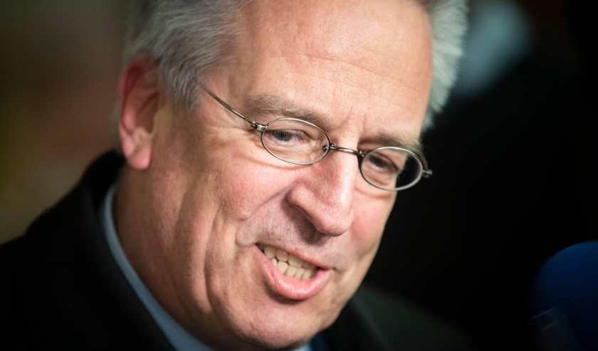 2018-11-20 00:00:00 DEN HAAG - Marc Calon van LTO Nederland komt aan bij het ministerie van Sociale Zaken en Werkgelegenheid voor het pensioenoverleg met werkgevers en vakbonden. Ook Mark Rutte minister Wouter Koolmees (Sociale Zaken en Werkgelegenheid) s ( beeld anp)