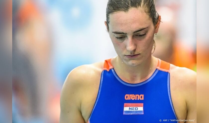 2016-03-26 00:00:00 GOUDA - Sabrina van der Sloot van het Nederlandse waterpoloteam na de wedstrijd tegen Spanje op het olympisch kwalificatie toernooi. De Nederlandse waterpolosters verloren de wedstrijd. ANP GERTJAN KOOIJ ( beeld anp)