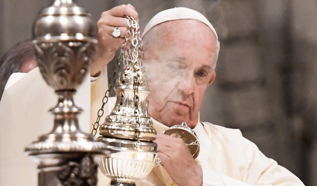Paus Franciscus tijdens een eucharistieviering in de Sint-Pieter ter gelegenheid van de viering van Onze Lieve Vrouwe van Guadeloupe. (afp / Alberto Pizzoli)