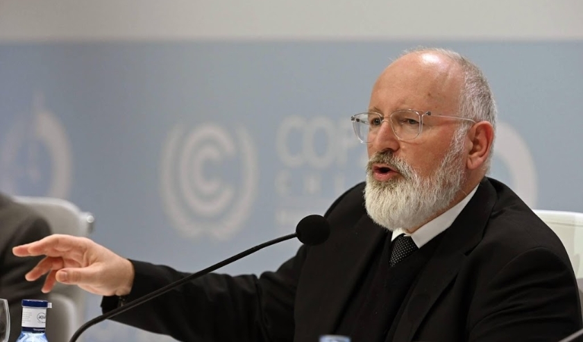 2019-12-12 14:07:45 epa08065349 Frans Timmermans, Executive Vice President of the European Commission, addresses a press conference in the framework of the COP25 UN Climate Change Conference in Madrid, Spain, 12 December 2019. EPA/FERNANDO VILLAR ( beeld anp)