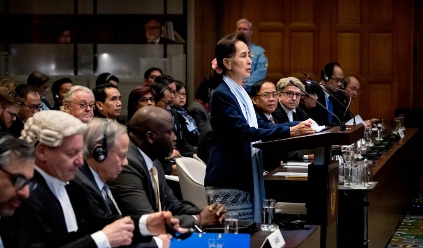 2019-12-11 09:59:53 DEN HAAG - Abubacarr Tambadou (4L), minister van justitie van Gambia en Aung San Suu Kyi op de tweede dag voor het Internationaal Gerechtshof in het Vredespaleis. De Myanmarese regeringsleider Aung San Suu Kyi neemt namens haar land he ( beeld anp)