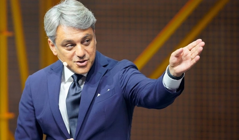 2019-09-10 09:33:11 epa07832005 Seat CEO Luca de Meo gestures during the presentation of the Cupra Travascan during the IAA motor show in Frankfurt, Germany, 10 September 2019. The 2019 International Motor Show Germany IAA 2019, which this year promotes ( beeld anp)