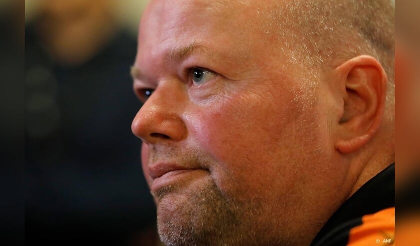 2019-03-29 00:10:47 ROTTERDAM - Raymond van Barneveld tijdens persconferentie na zijn partij tegen Michael van Gerwen tijdens de Premier League Darts in Ahoy. ANP BAS CZERWINSKI ( beeld anp)