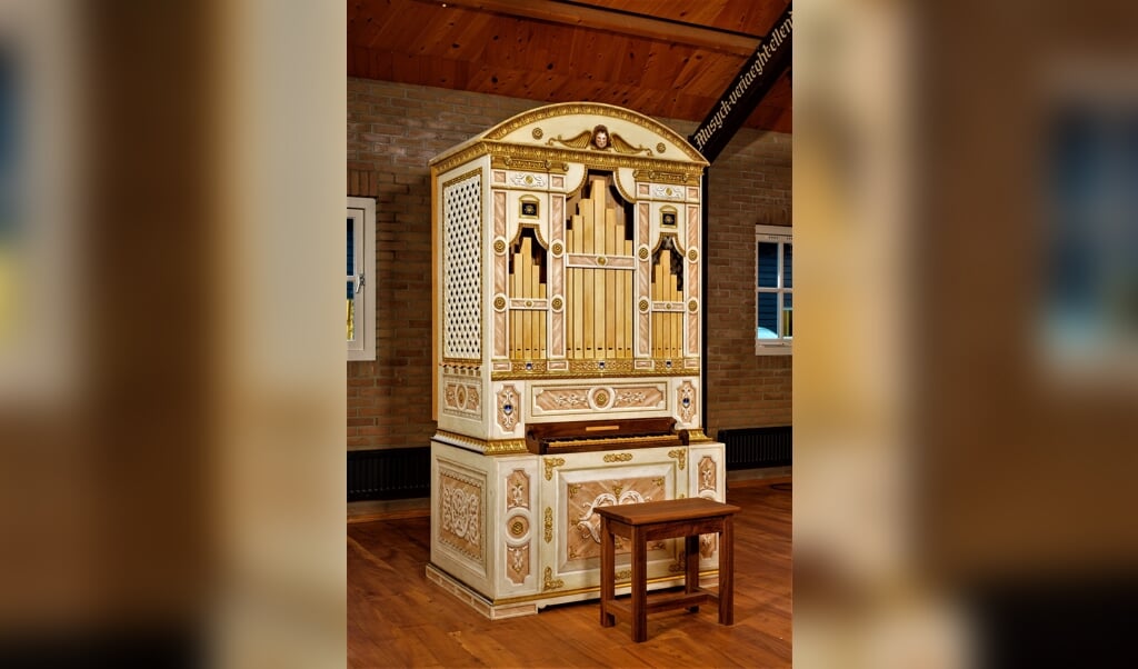 Het Monteverdi-orgel ziet er uit als een meubelstuk uit het Venetië van rond 1600, in stijl beschilderd door decorateur Michele Barchi. ( beeld Mich Buschman)