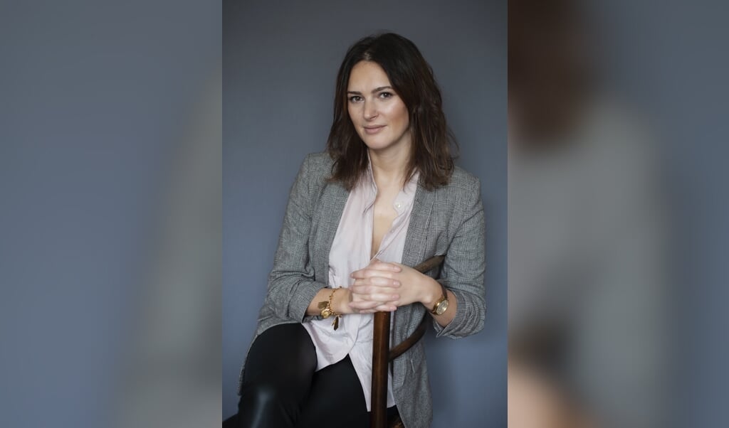 <p>Elizabeth Day: 'Ik denk dat we als mensen fundamenteel imperfecte wezens zijn. We zijn niet verlicht genoeg om alles te begrijpen.'</p> (beeld Jenny Smith)