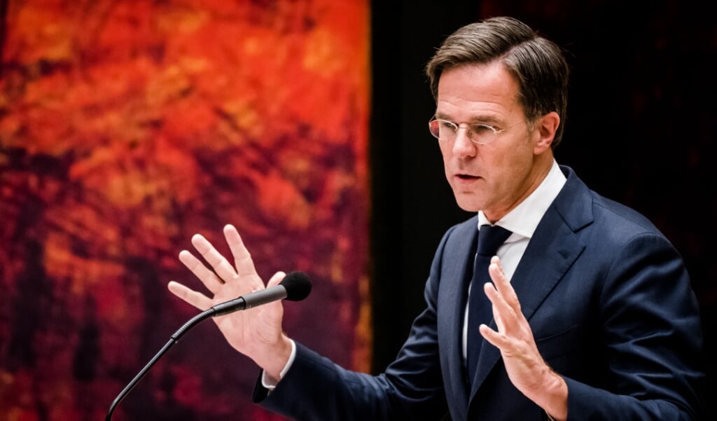 <p>De minister-president erkende woensdag dat hij te veel nadruk heeft gelegd op de eigen verantwoordelijkheid van Nederlanders.</p> (beeld anp / Bart Maat)