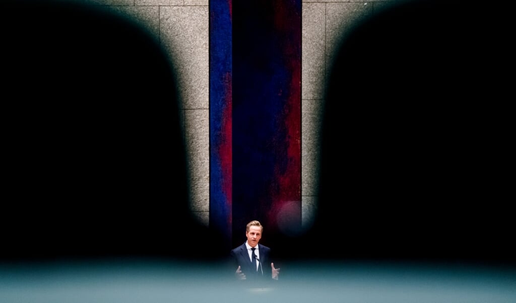 <p>Minister Hugo de Jonge: 'Het migratiedebat is te belangrijk om aan de flanken over te laten.'</p> (beeld anp / Bart Maat)