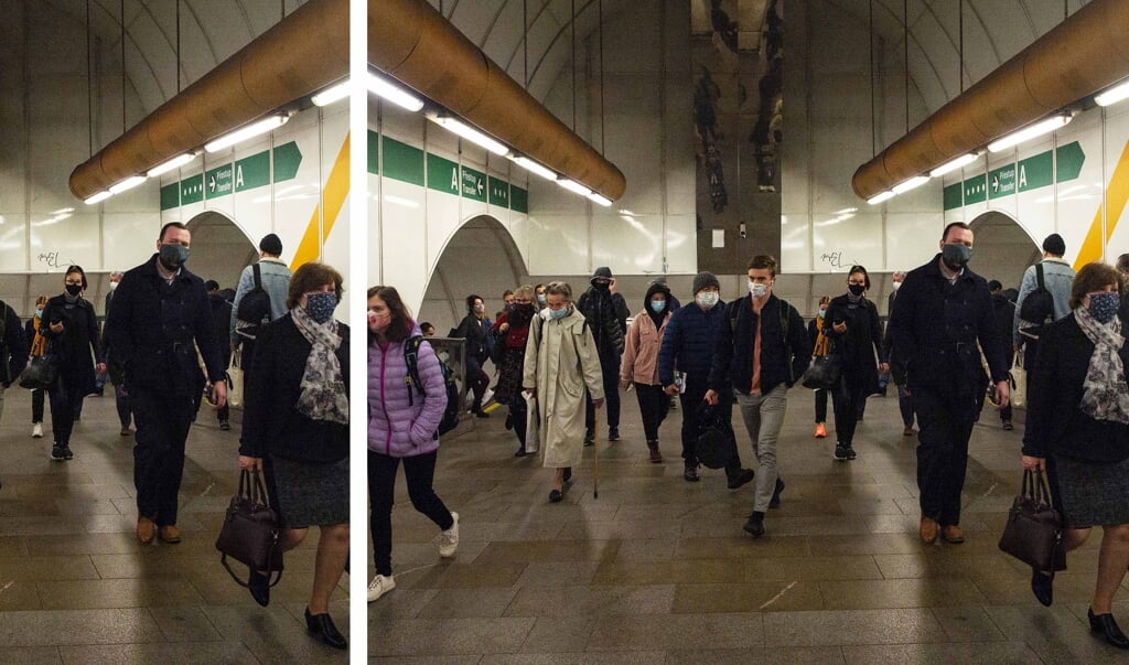 Passengers wearing face masks walk in the corridor of a metro station on October 13, 2020 in Prague. After a recent spike in infections, the Czech government announced on October 12, 2020 that new measures against the new coronavirus COVID-19 pandemic include the closure of pubs and restaurants and the lower grades of primary schools, implementation of mask-wearing rules, and a ban on public alcohol consumption starting October 14, 2020.
Michal Cizek / AFP ( beeld epa / MICHAL CIZEK )