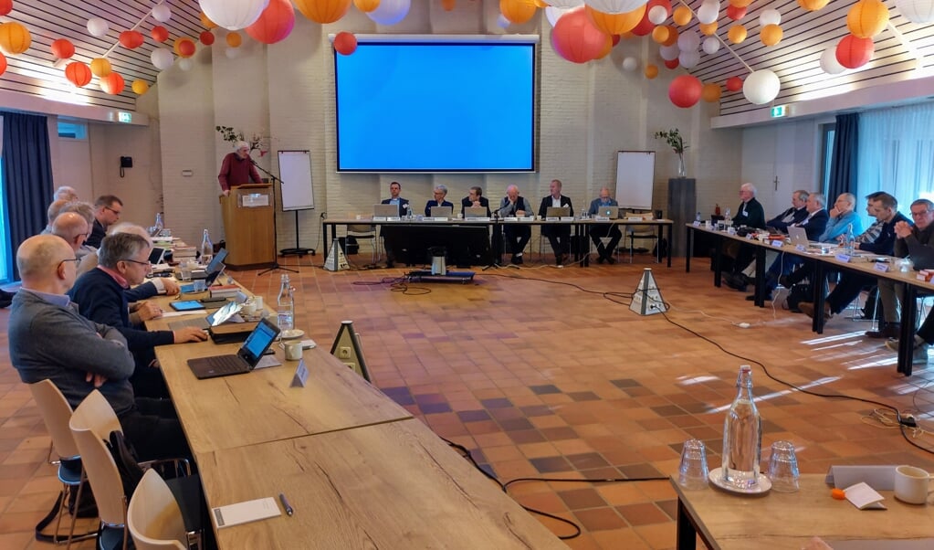 Januari 2020: de vrijgemaakt-gereformeerde synode vergadert over de kwestie vrouw en ambt. (beeld nd)
