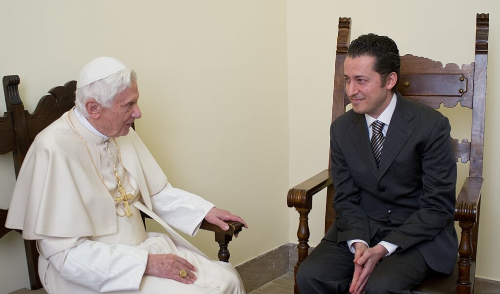 Paolo Gabriele, de voormalige butler van paus Benedictus XVI, op 22 december 2012, de dag waarop Benedictus hem gratie verleende. (beeld
Osservatore Romano / afp)