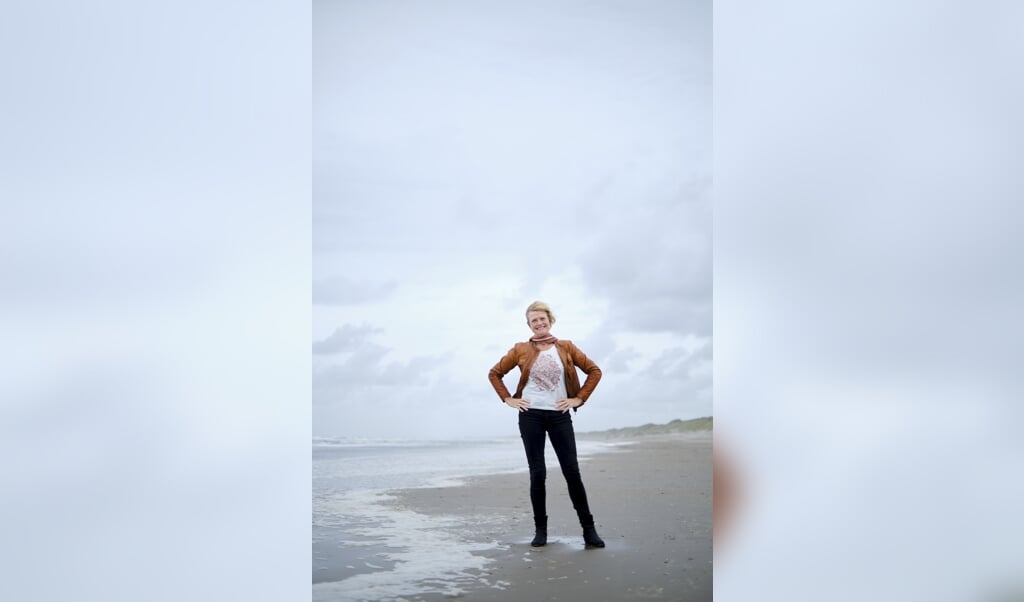 Olga Commandeur: 'Je moet voor een geluksgevoel niet afhankelijk zijn van de ander.' (beeld Dick Vos)