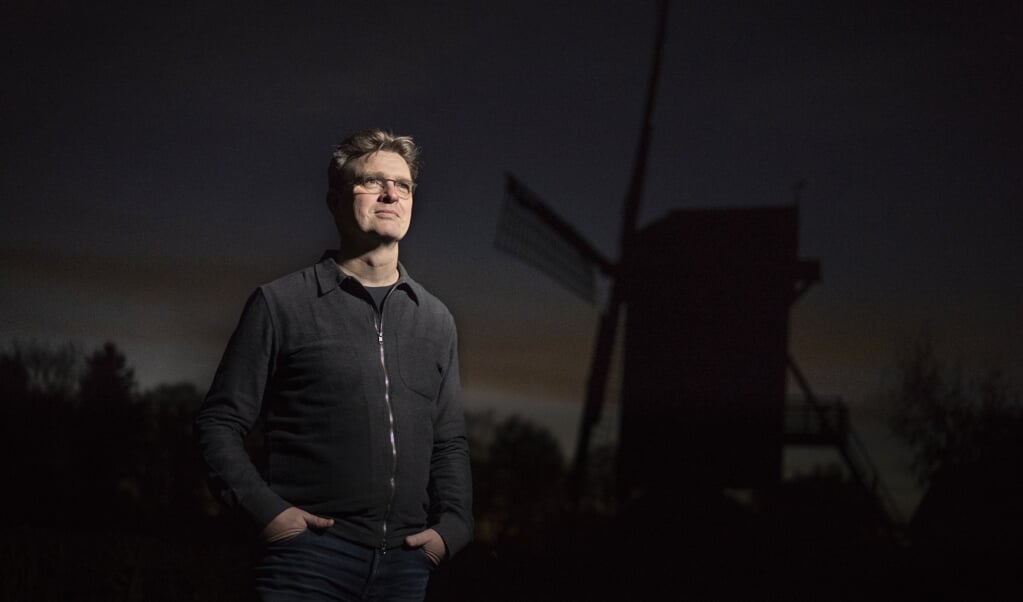 De huidige pandemie toont ook weer aan hoe belangrijk gezinnen zijn, zegt Wim H. Dekker. Dankzij ouders was thuisonderwijs mogelijk. (beeld Niek Stam)