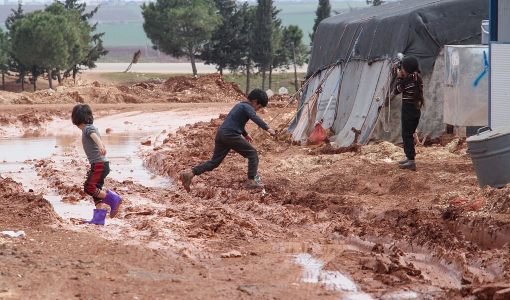 Zowel vluchtelingen in kampen in Idlib als de bevolking van Noord-Oost-Syrië zijn zwaar getroffen door de gedwongen sluiting van grensovergangen voor humanitaire hulp.
(beeld afp / Ibrahim Yasouf)