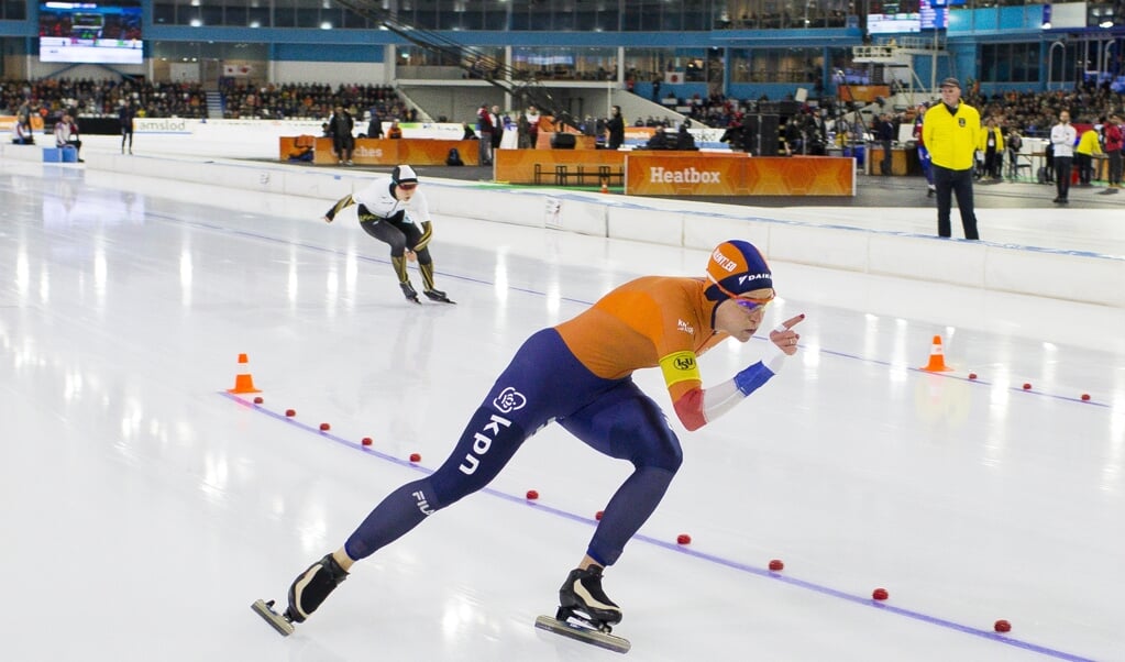 Ireen Wüst won vorig weekend de eindsprint op de 1500 meter tegen Miho Takagi uit Japan. (beeld anp / Vincent Jannink)