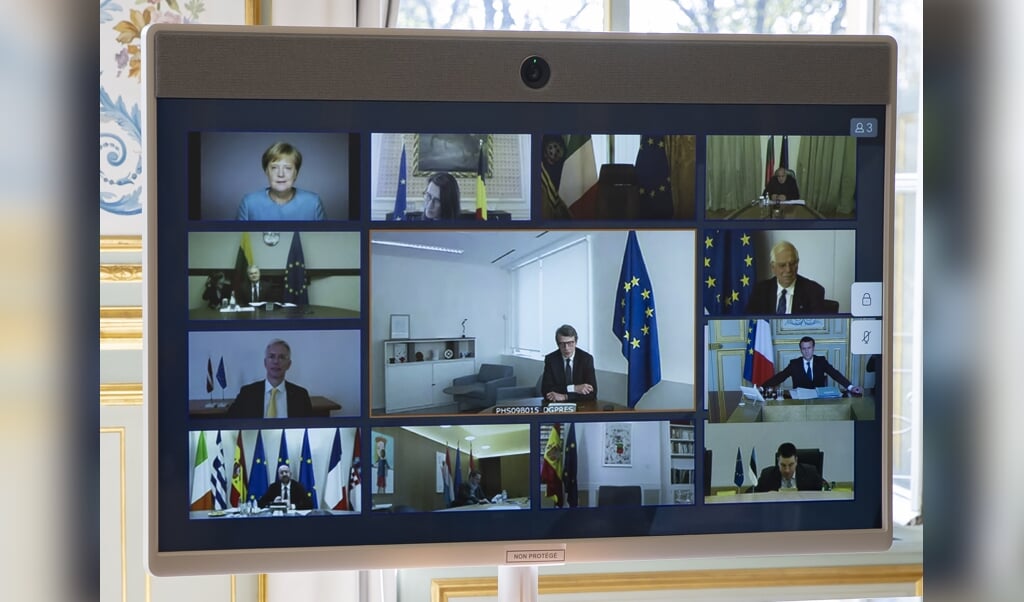 De Europese ministerraad hield donderdag online topoverleg over het coronavirus en de economische gevolgen. (beeld epa / Ian Langsdon)