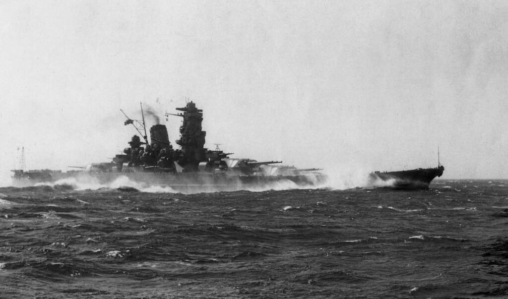 Het Japanse slagschip Yamato in 1941, een van de twee grootste slagschepen die ooit hebben bestaan. (beeld wikipedia)