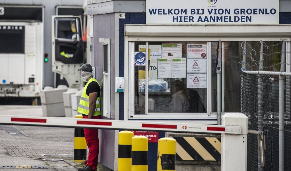 Het slachthuis van vleesverwerker Vion in Groenlo is gesloten vanwege een uitbraak van het coronavirus. (beeld anp / Vincent Jannink)