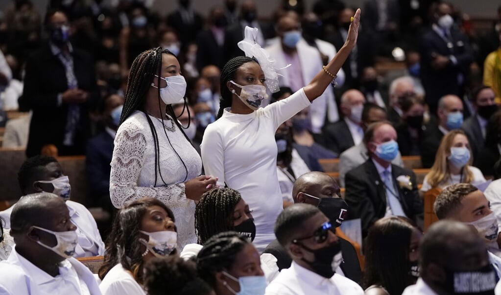 De begrafenisdienst voor George Floyd, vorige maand. ‘De veerkracht en het onblusbare geloof van Afro-Amerikanen zijn een wonder.’ (beeld afp / David J. Phillip)