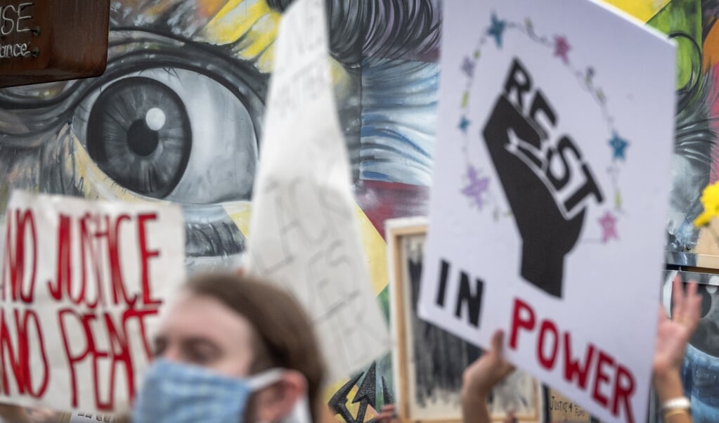 Een ander vreedzaam protest vond zaterdag plaats in Miami, ook in Florida. (beeld Epa/cristobal Herrera)