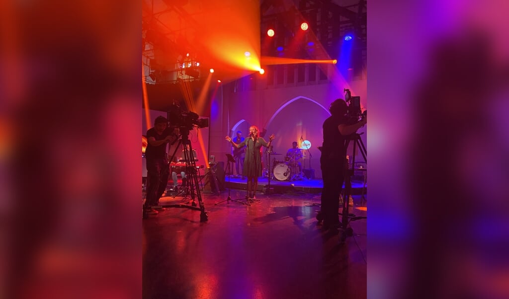 De BEAM Kerkdienst op zondagochtend stopt. Op het hoogte punt zaten 160.000 mensen voor de televisie. Zondag is de dienst alleen via YouTube te zien. (beeld eo)