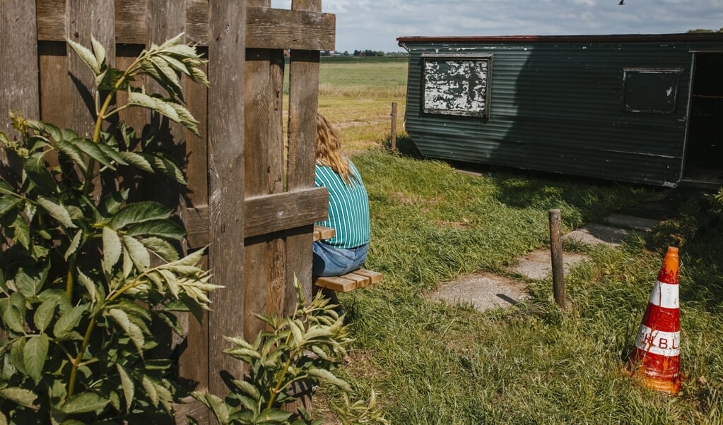 Foto uit de reeks 'Us Keet' waarin fotograaf Martina Ketelaar de Friese 'keetcultuur heeft 'vastlegt. (beeld Martina Ketelaar)