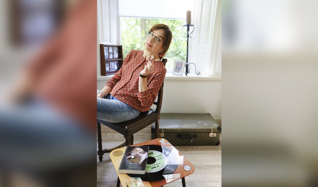 Annemarie van Heijningen: 'Sommigen lezen 'Het lam' als afrekening met het geloof, anderen juist als een diep christelijk boek.' (beeld Dick Vos )