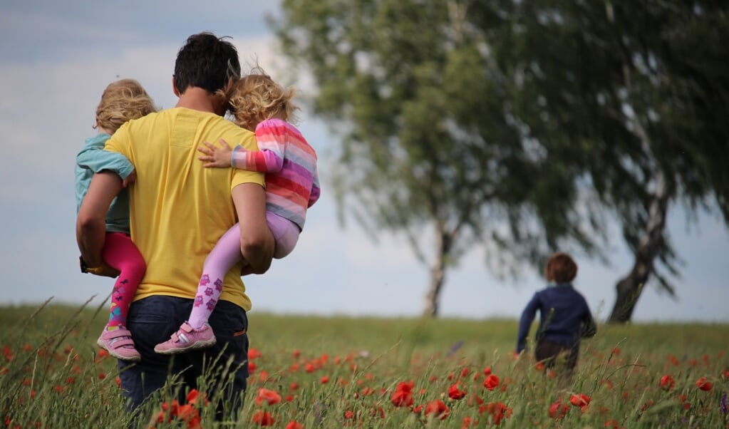 ‘Er is veel geïnvesteerd in de training voor pleegouders, maar voor een deel blijft het droogzwemmen. Als er daadwerkelijk een pleegkind in huis komt, gaat het anders dan vooraf gedacht en besproken.’ (beeld Juliane Lieberman)