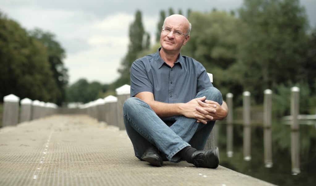 Zeg niet te gauw ‘God heeft tegen mij gezegd dat ...’, vindt dominee Jos Douma. 'Laat het in de eerste plaats iets van de binnenkamer zijn.' (beeld Dick Vos)