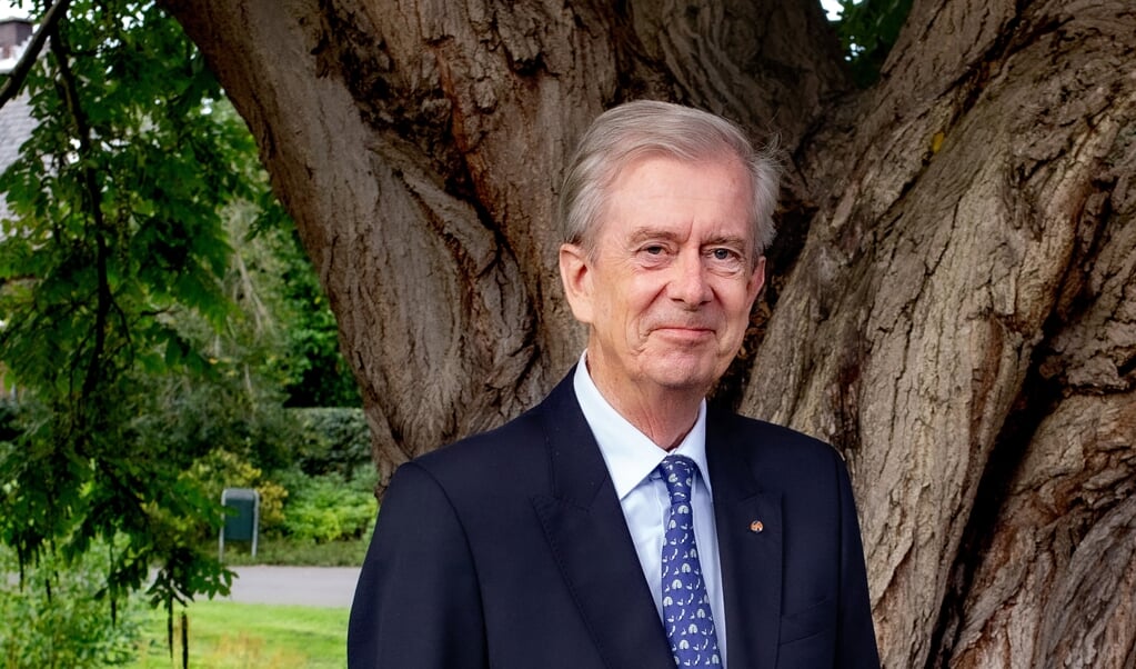 <p>Nikolaos (Koos) van Dam was ambassadeur namens Nederland in onder meer Egypte, Turkije, Duitsland en Indonesië. Van Dam geldt als Midden-Oostenkenner en was speciaal gezant voor Syrië.</p> (beeld Dirk Hol)