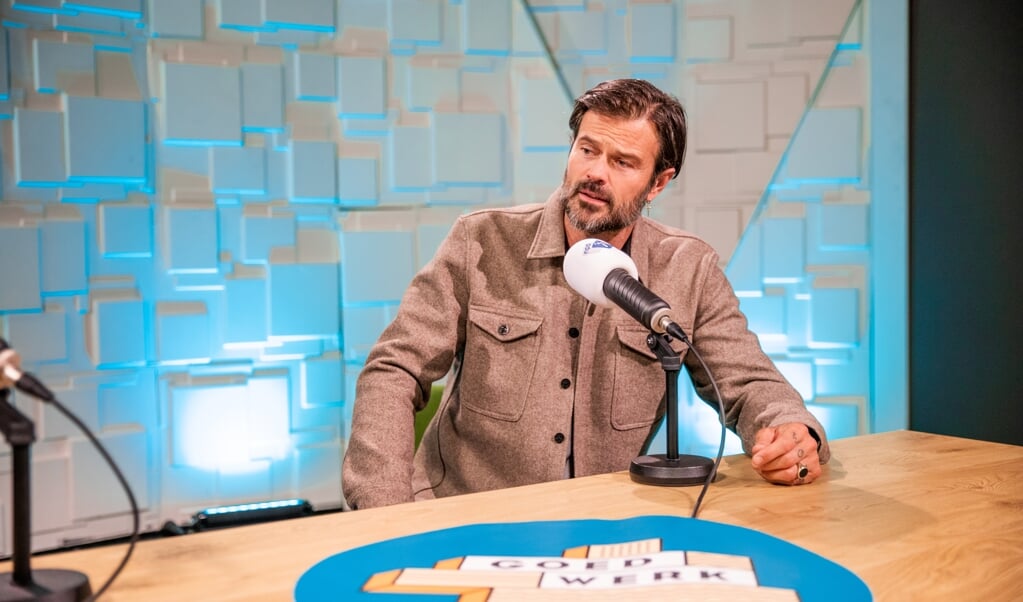 <p>Arie Boomsma: 'Waardevol werk is echt niet alleen weggelegd voor mensen die naar Lesbos vertrekken om te helpen.'</p> (beeld eo / Michaël Terlouw)