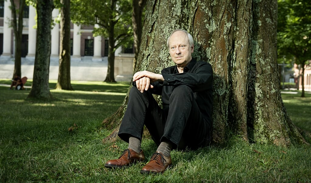 <p class="G_foto_bijschrift_spr_22" pstyle="G_foto_bijschrift_spr_2-2">Michael Sandel: ‘Het debat moet minder gaan over sociale stijging en meer over waardigheid van arbeid.’</p> (beeld Webb Chappell)
