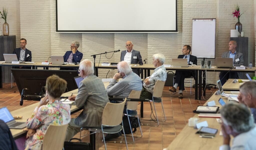 Dominee Dinand Krol: 'Het is niet uitgesloten dat een aantal broeders en zusters ons kerkverband zal verlaten.' (beeld André Dorst)