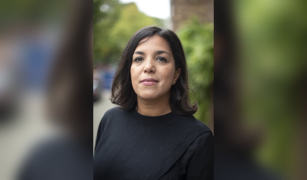 Nadia Bouras: 'Je moet telkens bewijzen dat je er echt bij hoort. Dat is een oneerlijke strijd, omdat de regels steeds veranderen.' (beeld Martin Waalboer)