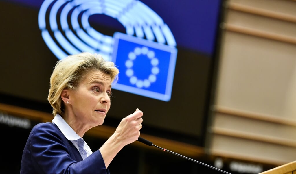 Voorzitter van de Europese Commissie Ursula von der Leyen verzekert dat er nu snel een bijzonder gezant van de EU voor vrijheid van religie en geloof zal worden benoemd. (beeld afp / John Thys)