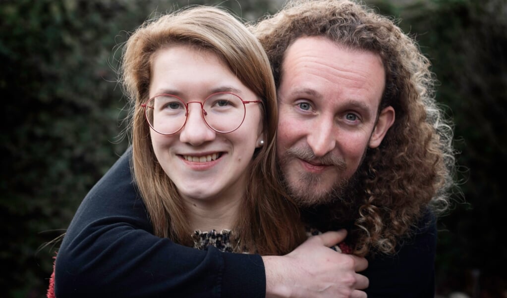 Maria en Sebastiaan hebben een modus ontwikkeld waarin de relatie 'werkt' voor hen. (beeld Duncan Wijting)