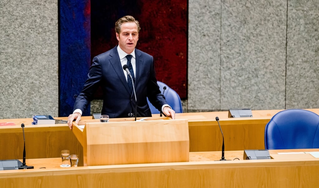Minister Hugo de Jonge van Volksgezondheid, Welzijn en Sport (CDA) afgelopen dinsdag tijdens het vragenuur in de Tweede Kamer. (beeld anp / Bart Maat)