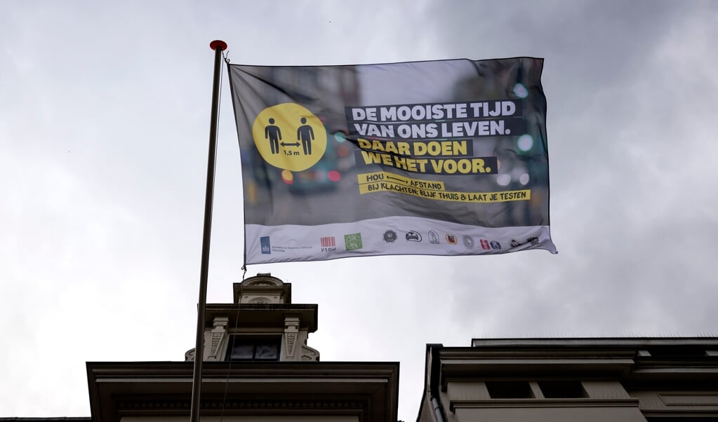In oktober lanceerden de studentenverenigingen samen een bewustwordingscampagne over corona onder studenten. (beeld anp / Robin van Lonkhuijsen)